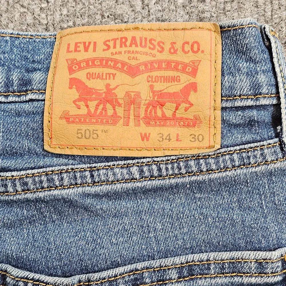 Levi's 505 Mens 34x29 (34x30 Tag) Regular Fit Straight Leg Blue Denim Jeans Work